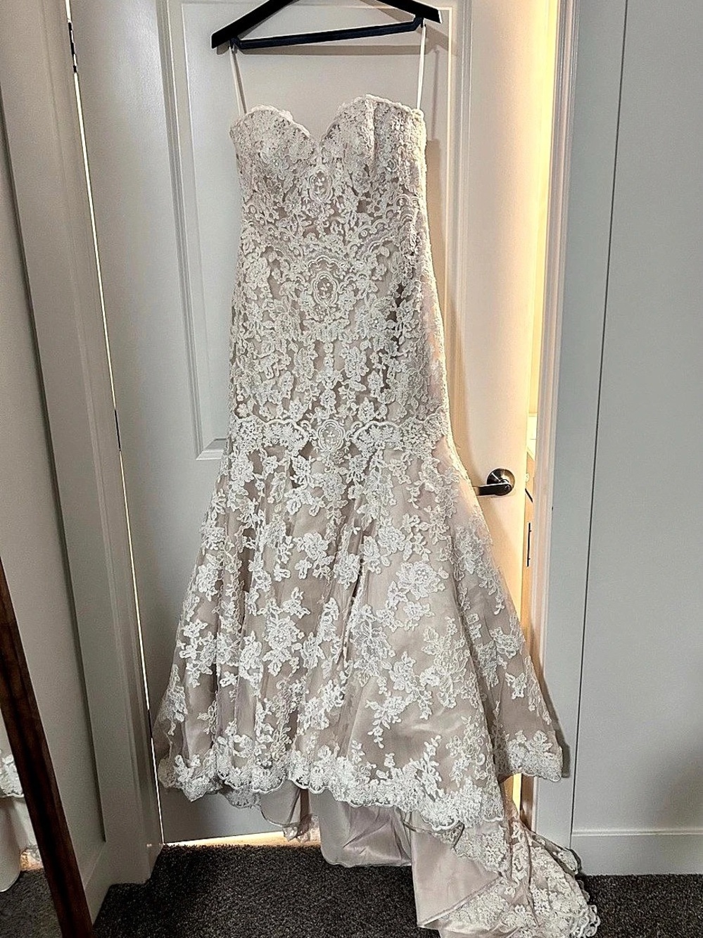 Allure Bridals Floral Lace Strapless Wedding Dress Size 18